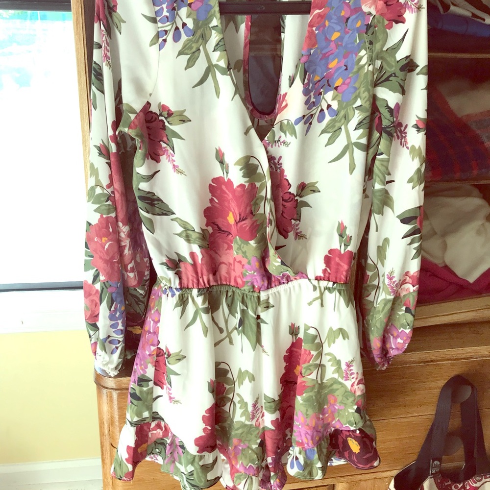 Show Me Your Mumu Romper🌴